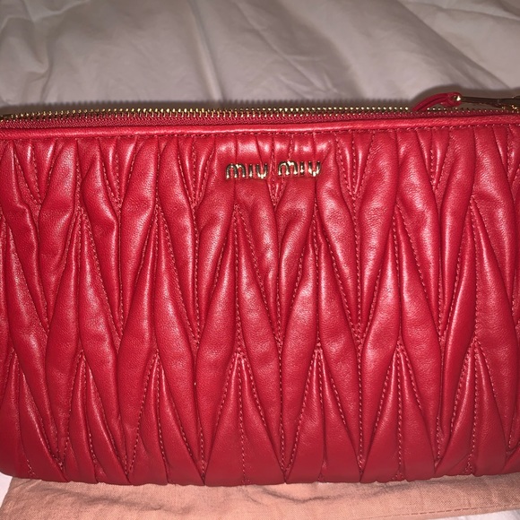 Miu Miu Red Crossover Bag - Picture 2 of 4